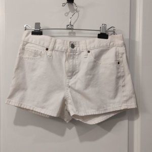 Uniqlo white denim shorts size 24in
